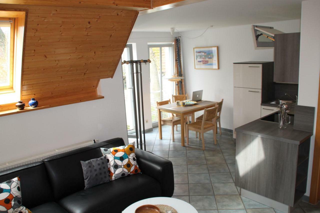 Ferienwohnungen Haus Am Deich Prerow Kültér fotó